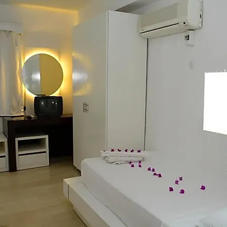 Bodrum Park Resort 2*