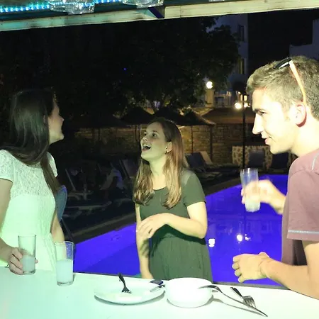 אתר נופש Bodrum Park 2*